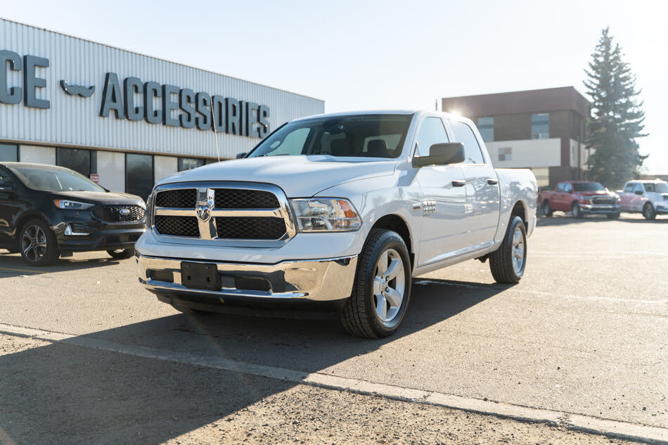 2022 RAM 1500 Classic SLT Crew Cab 4WD