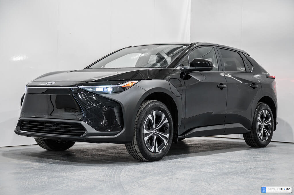 2025 Toyota bZ4X XLE AWD