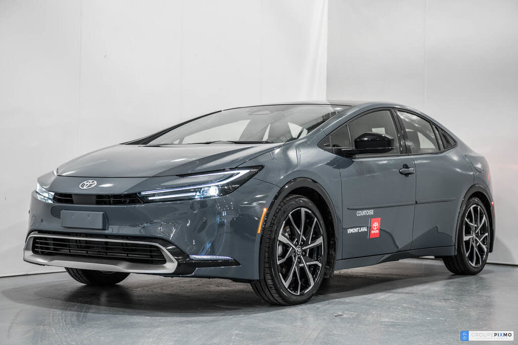 2025 Toyota Prius Plug-In Hybrid XSE FWD