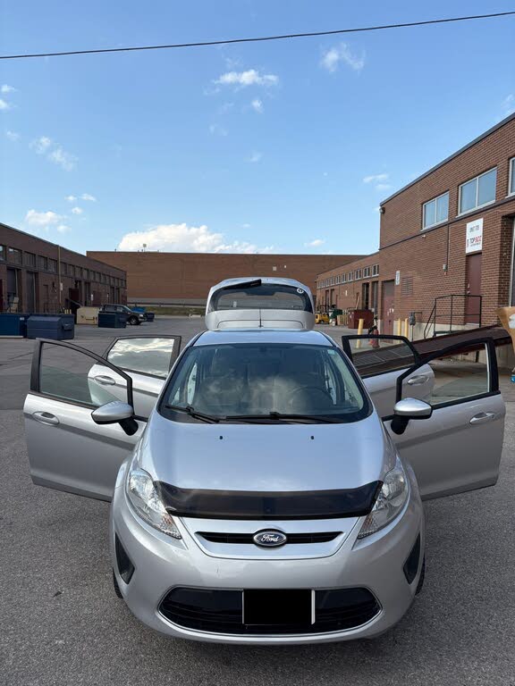 Ford Fiesta SE Hatchback 2011