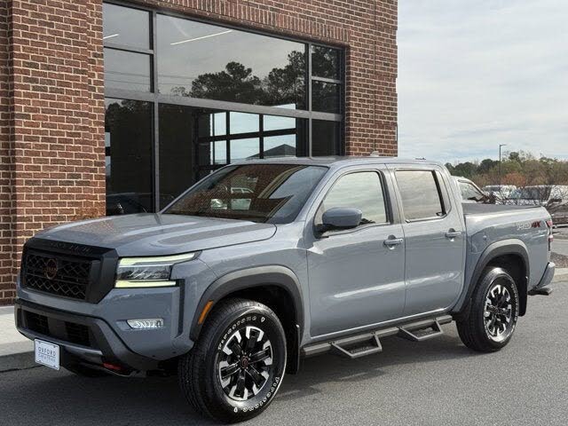 2022 Nissan Frontier PRO-4X Crew Cab 4WD