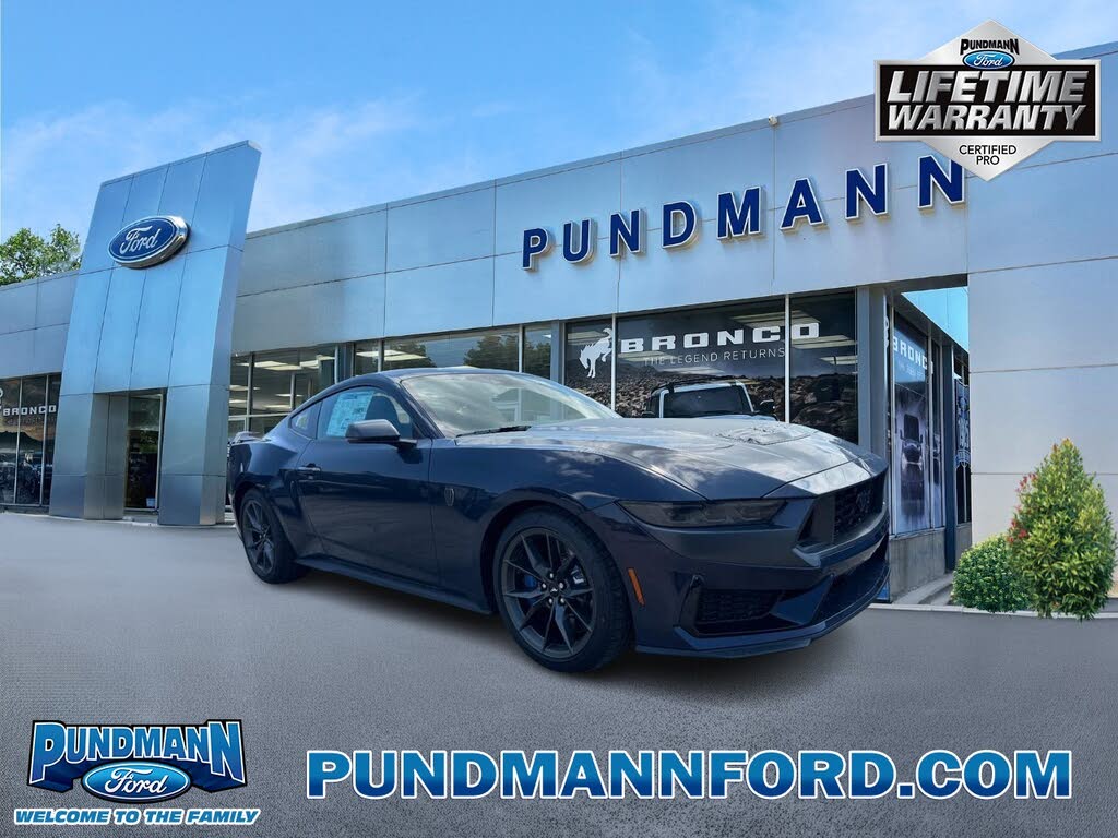 2025 Ford Mustang Dark Horse Fastback RWD