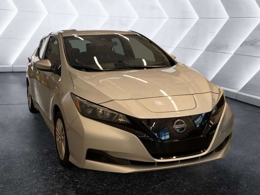 2023 Nissan LEAF S FWD