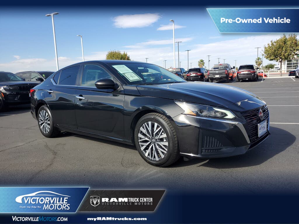 2024 Nissan Altima 2.5 SV FWD