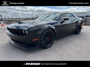Dodge Challenger R/T Scat Pack Widebody RWD