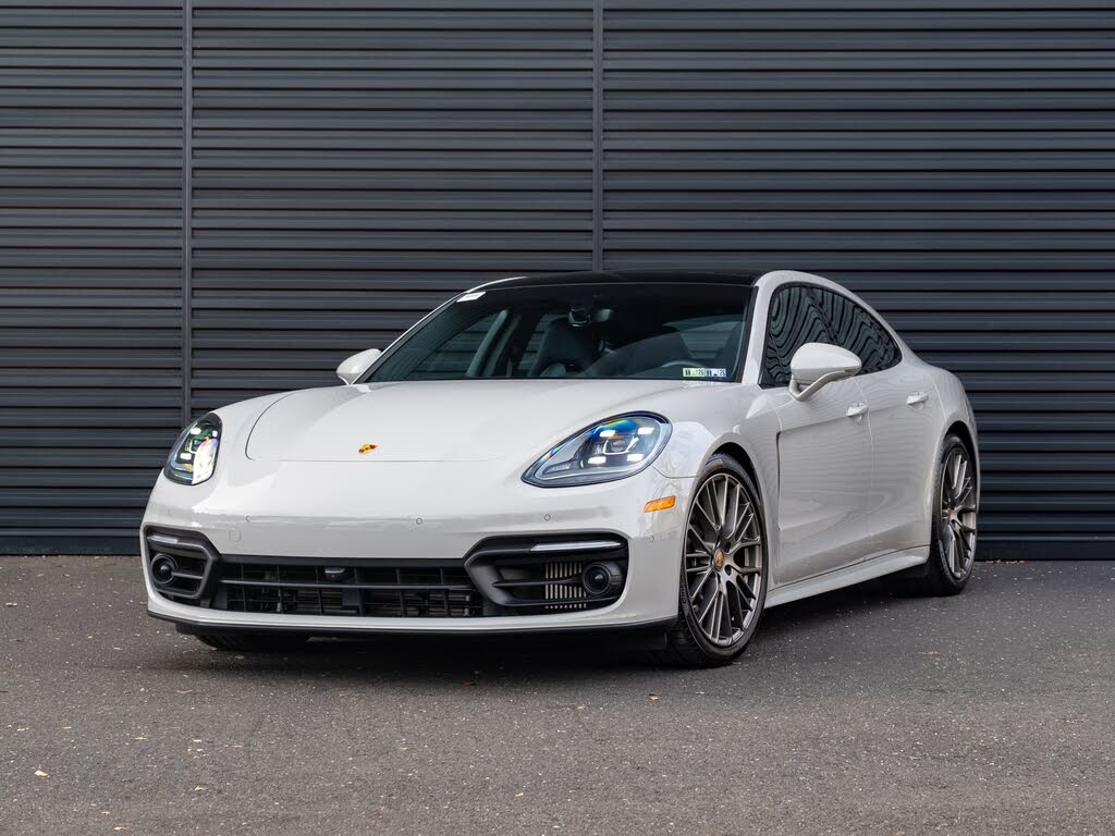 2023 Porsche Panamera 4 Platinum Edition AWD