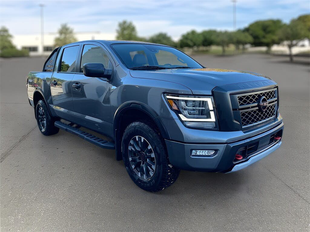 2024 Nissan Titan PRO-4X Crew Cab 4WD