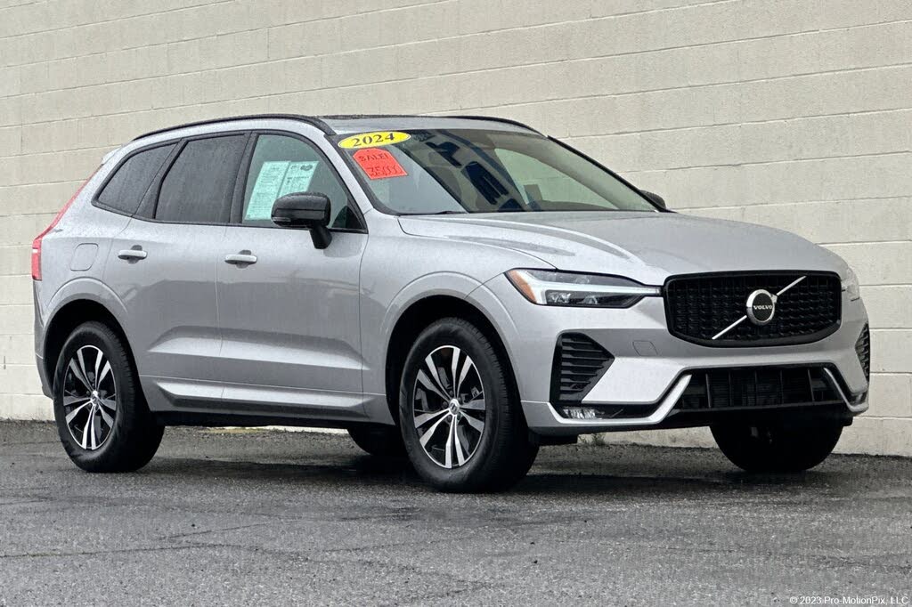2024 Volvo XC60 B5 Core Dark Theme AWD