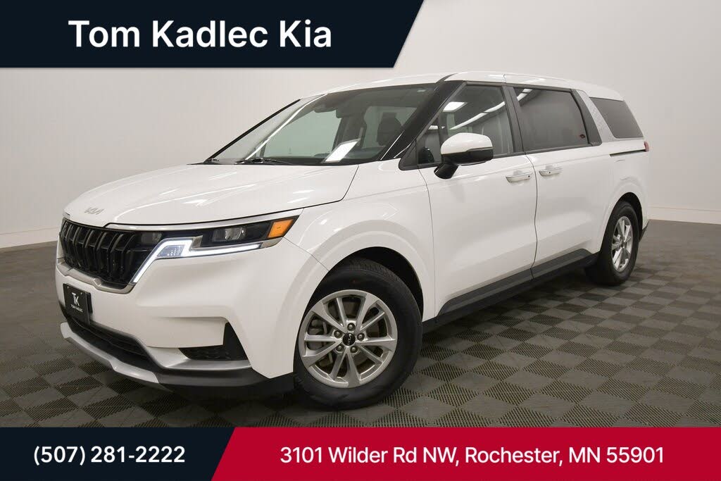 2024 Kia Carnival LX FWD