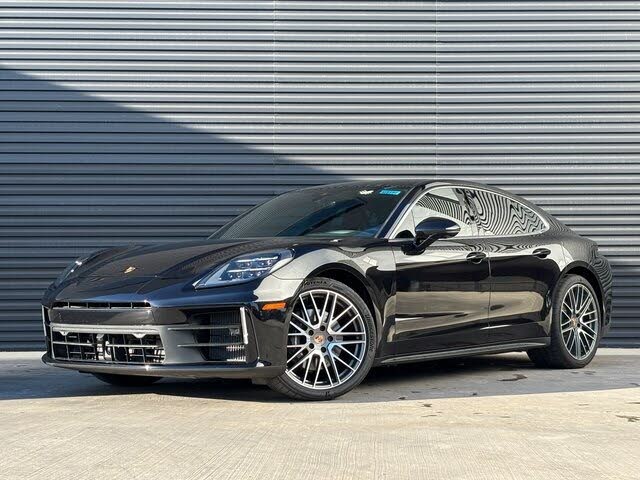 2025 Porsche Panamera 4 AWD