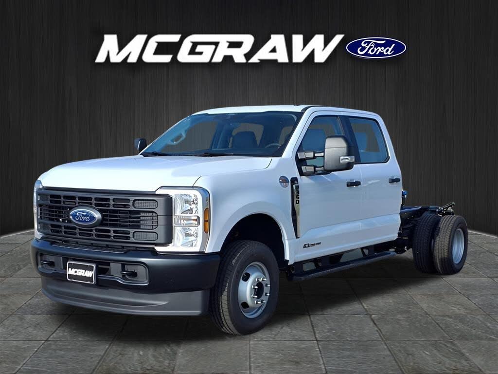 2026 Ford F-350 Super Duty Chassis XL Crew Cab DRW 4WD