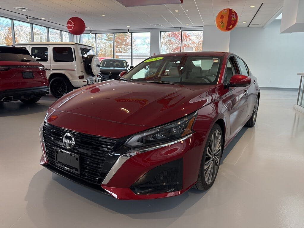 2024 Nissan Altima 2.5 SL FWD