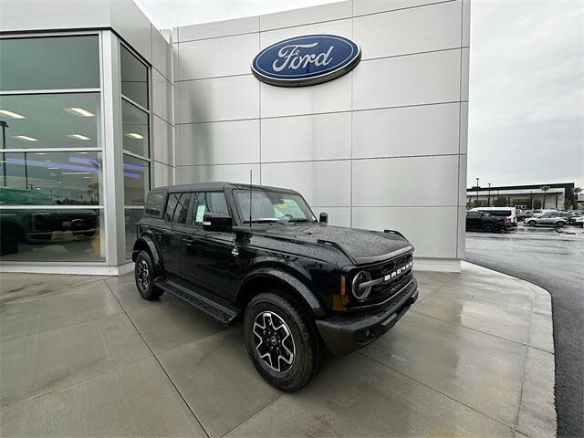 2025 Ford Bronco Outer Banks 4-Door 4WD