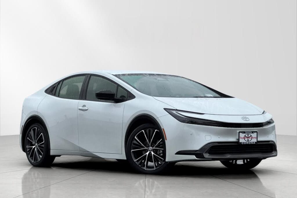 2025 Toyota Prius XLE FWD