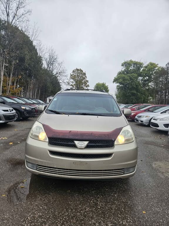 2005 Toyota Sienna LE