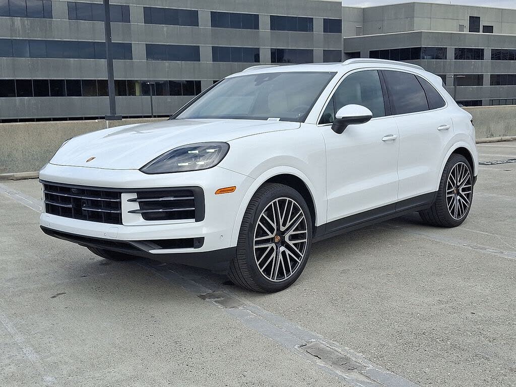 2025 Porsche Cayenne AWD