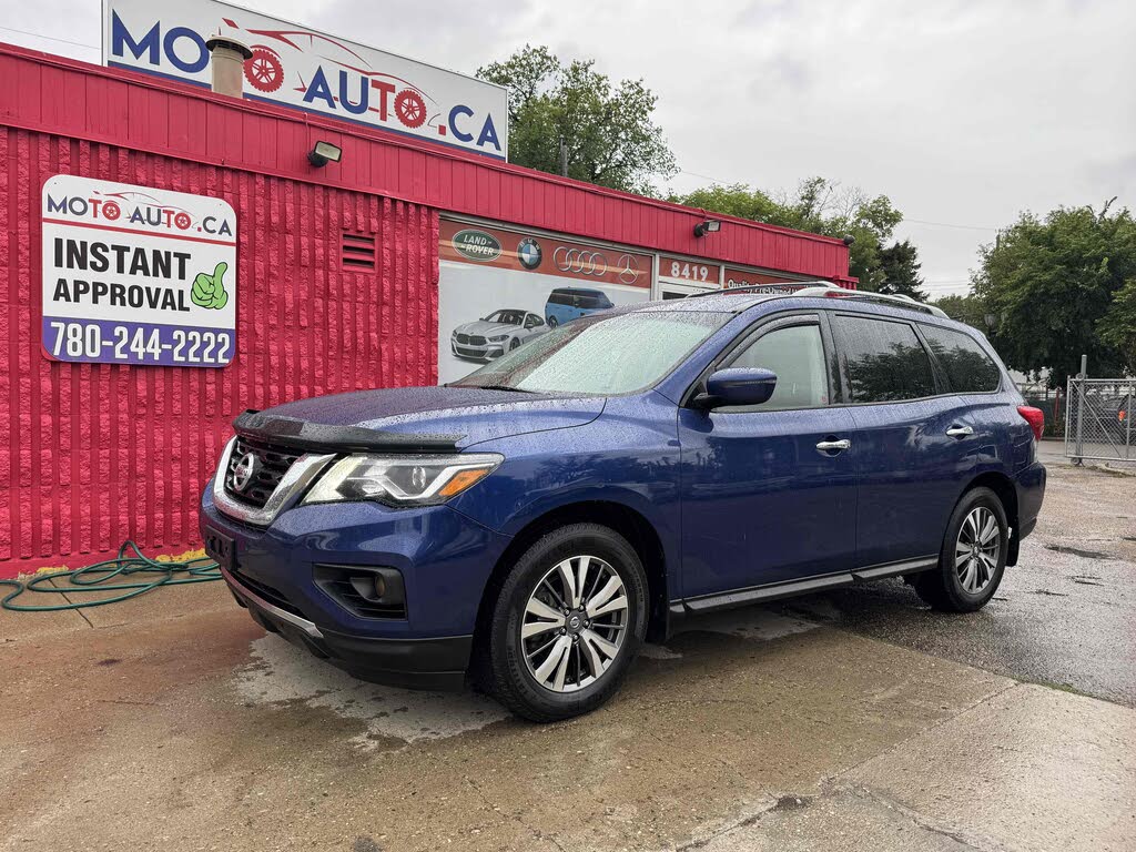 Nissan Pathfinder SV 4WD 2018