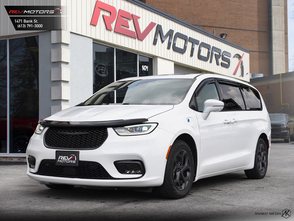 2022 Chrysler Pacifica Hybrid Limited FWD