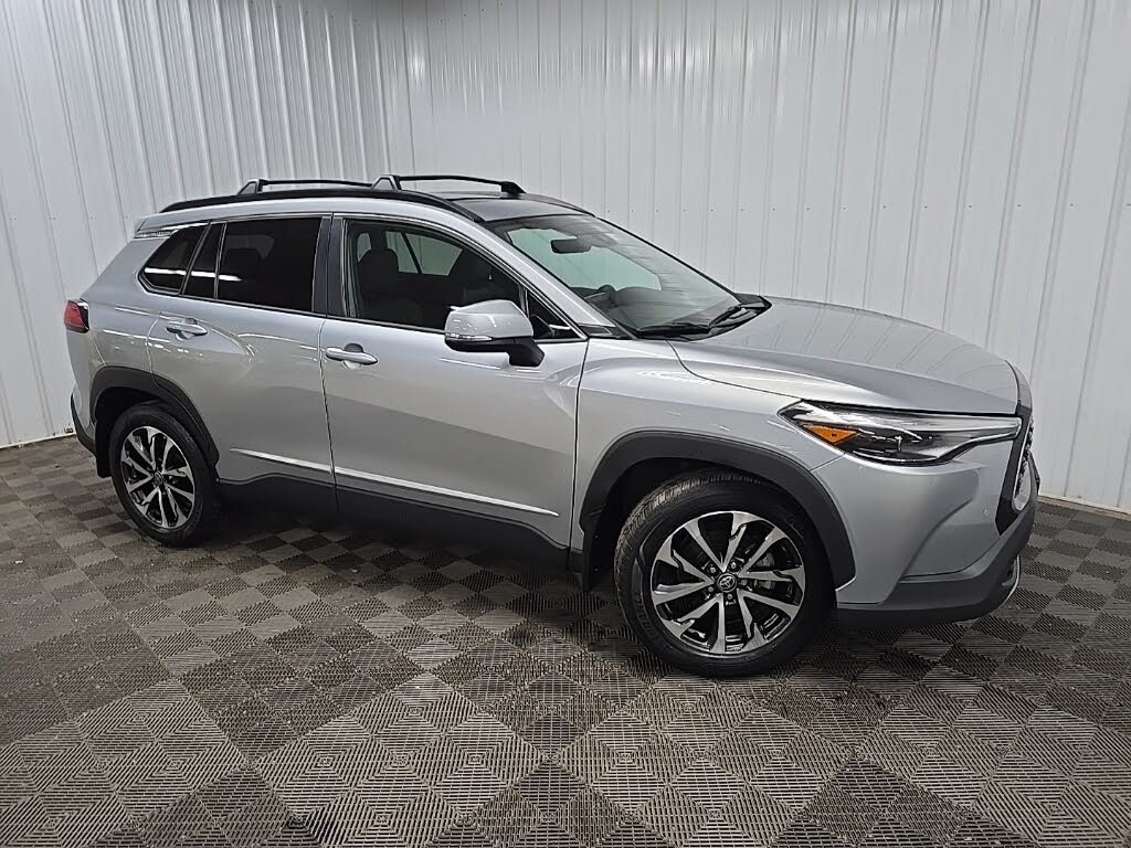 2022 Toyota Corolla Cross XLE AWD