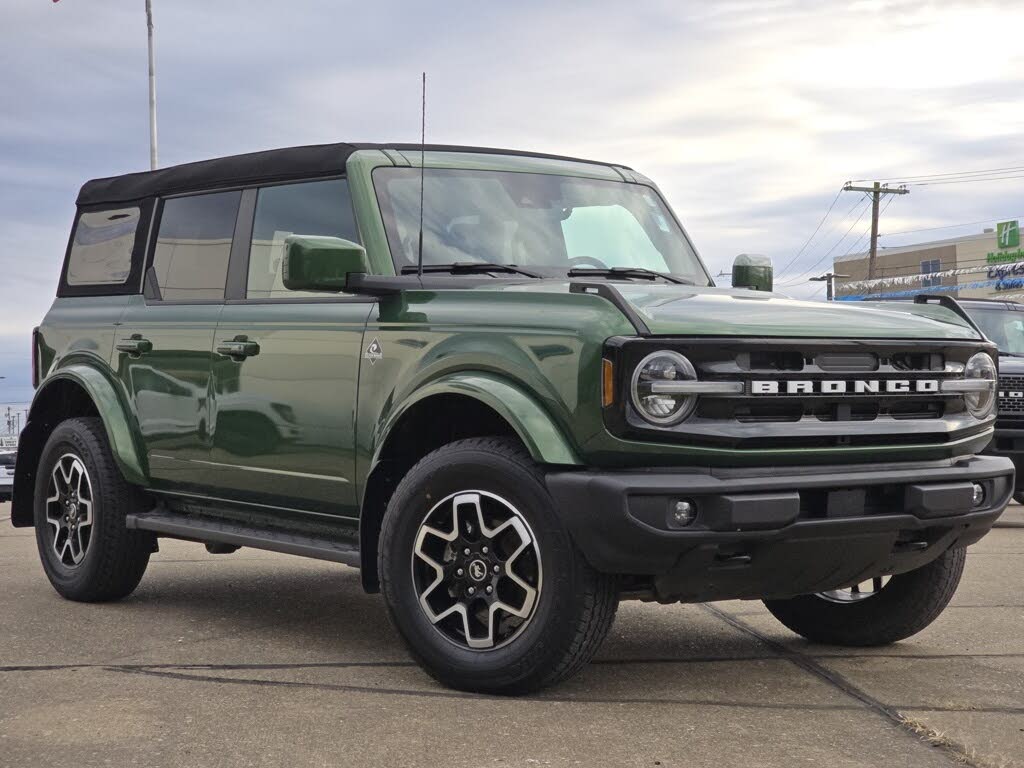 2024 Ford Bronco Outer Banks 4-Door 4WD