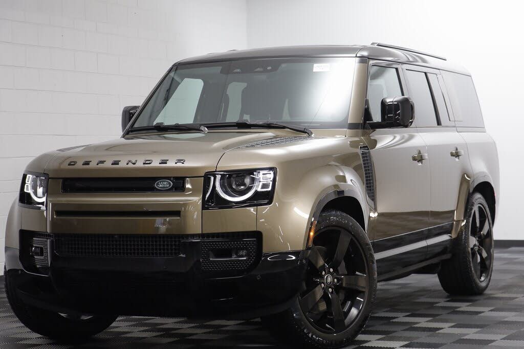 2025 Land Rover Defender 130 P400 X-Dynamic SE AWD