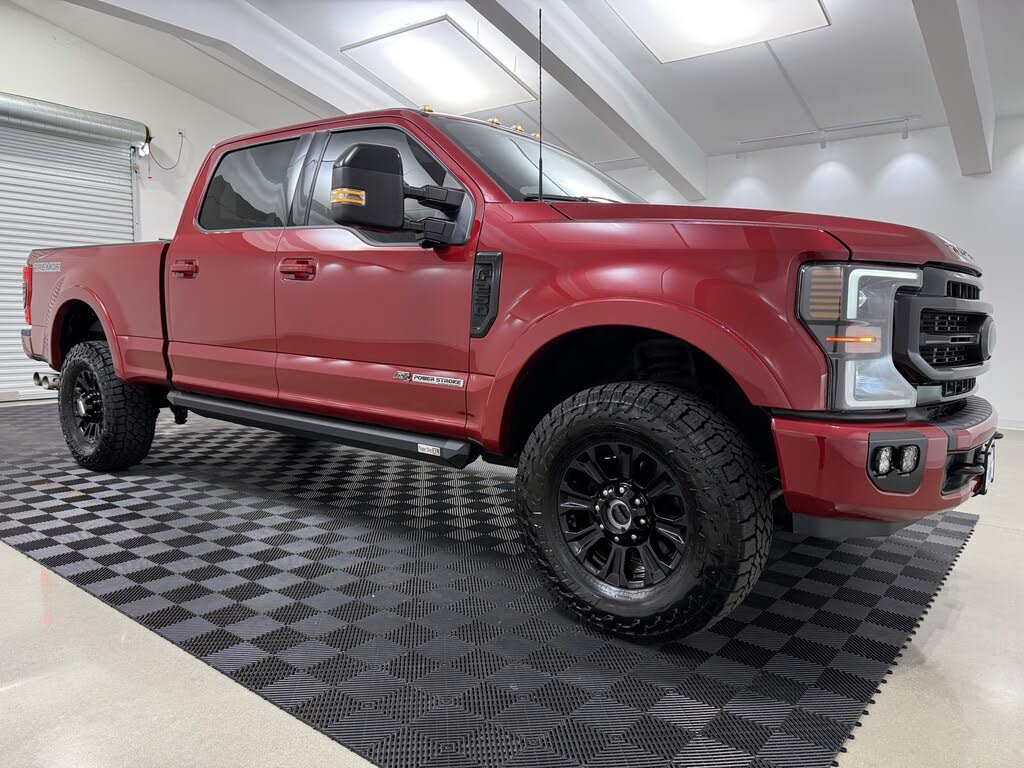 2022 Ford F-250 Super Duty Lariat Crew Cab 4WD