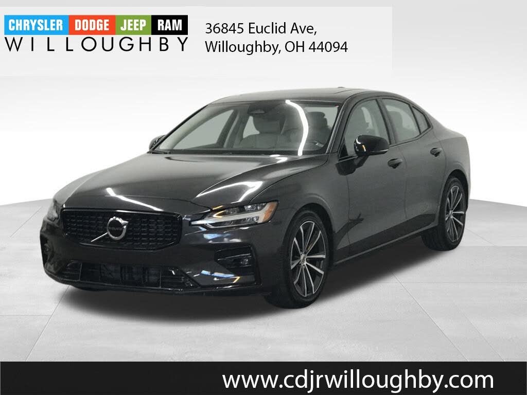 2024 Volvo S60 B5 Core Dark Theme FWD