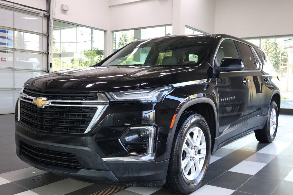 2023 Chevrolet Traverse LS AWD