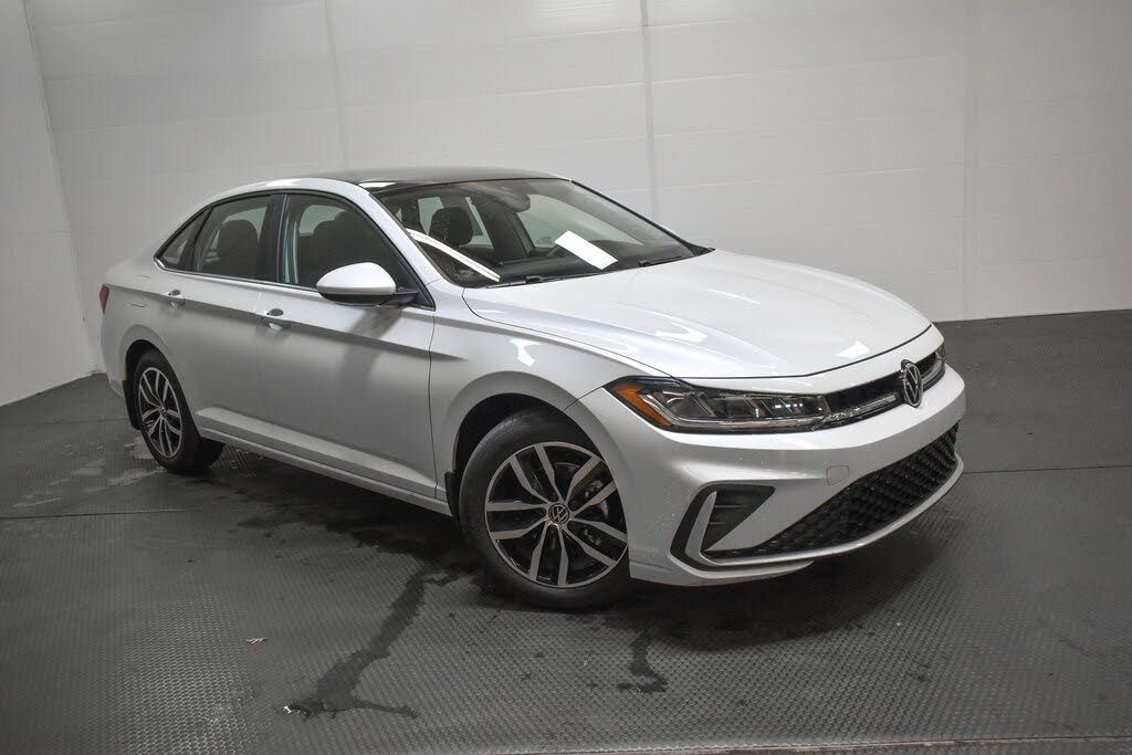 2025 Volkswagen Jetta SE FWD