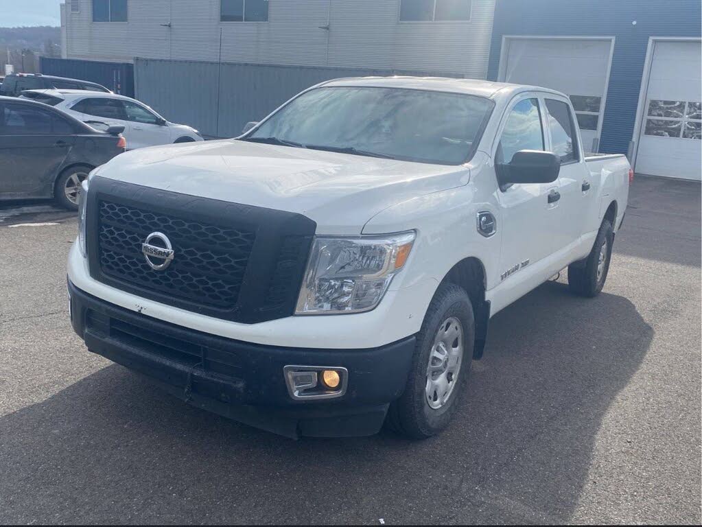 2017 Nissan Titan XD S Crew Cab 4WD