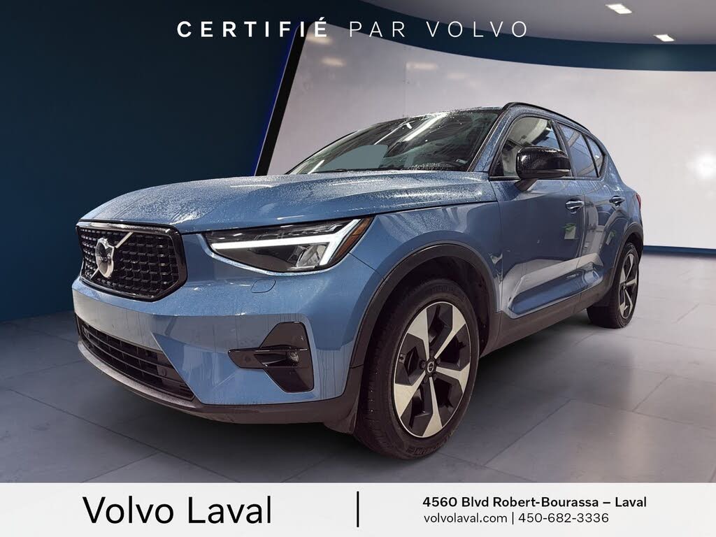 2023 Volvo XC40 B5 Plus Dark Theme AWD