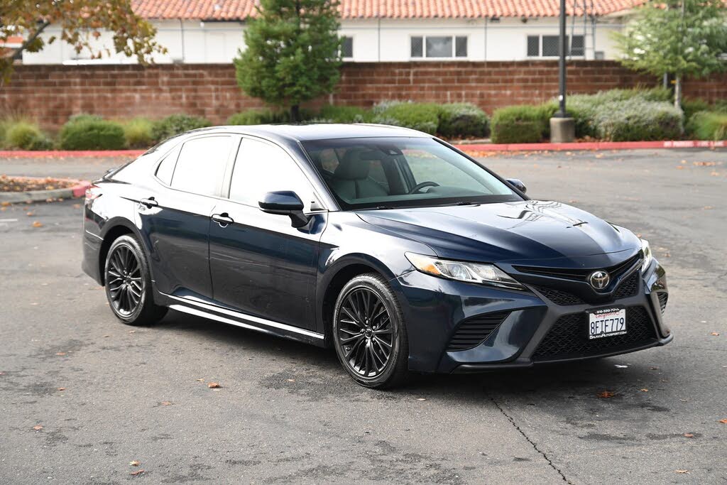 2018 Toyota Camry SE