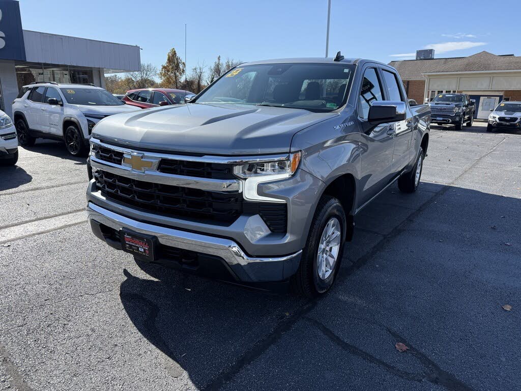 2024 Chevrolet Silverado 1500 LT Crew Cab 4WD