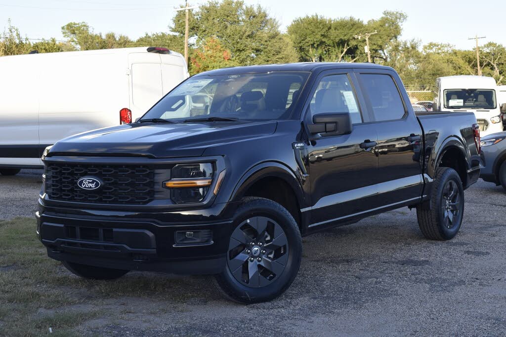 2025 Ford F-150 STX 4dr SuperCrew 4WD