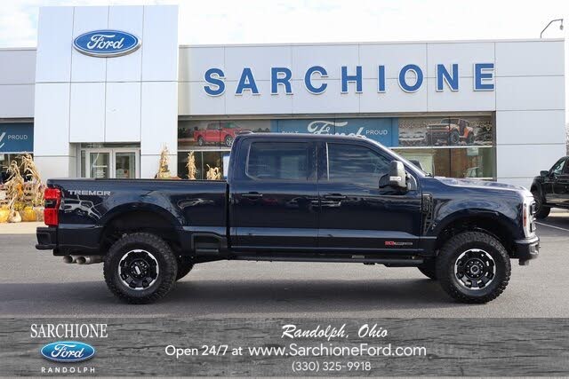 2025 Ford F-250 Super Duty Lariat Crew Cab 4WD