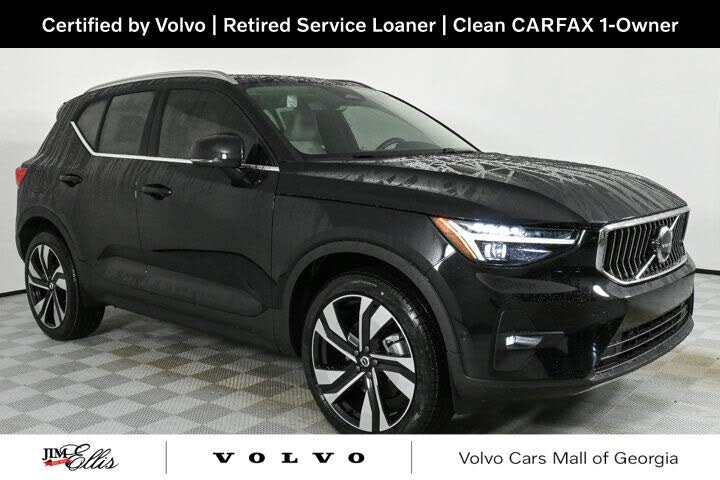 2025 Volvo XC40 B5 Ultra Bright Theme AWD