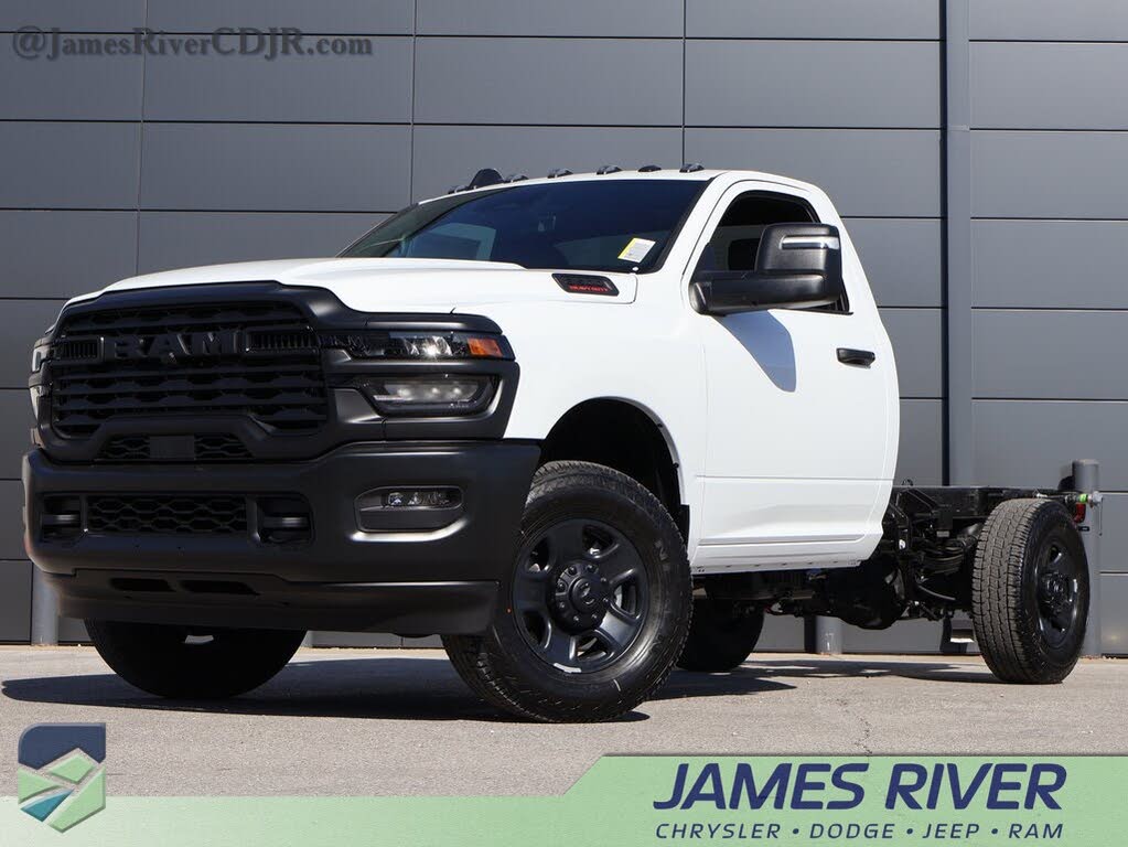 2026 RAM 3500 Chassis Tradesman Regular Cab 4WD