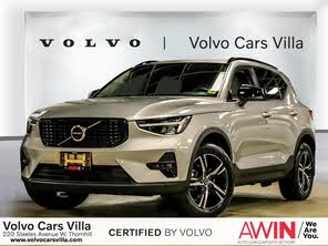 Volvo XC40 B5 Plus Dark Theme AWD