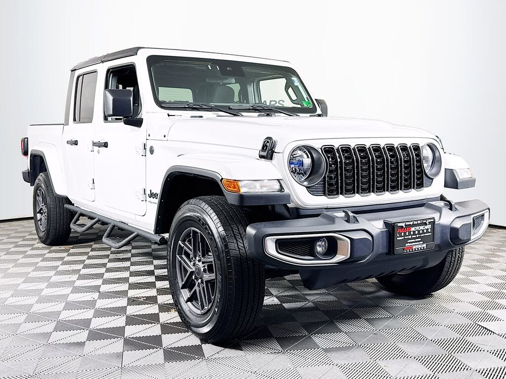 2024 Jeep Gladiator Sport Crew Cab 4WD