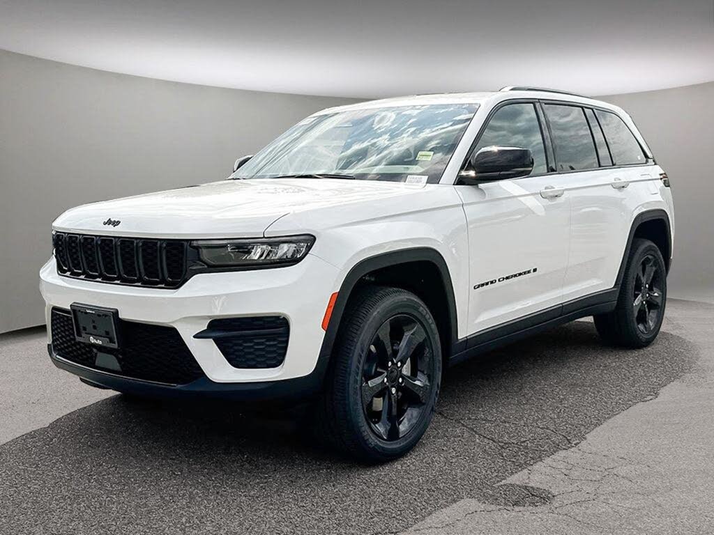 2025 Jeep Grand Cherokee Altitude 4WD