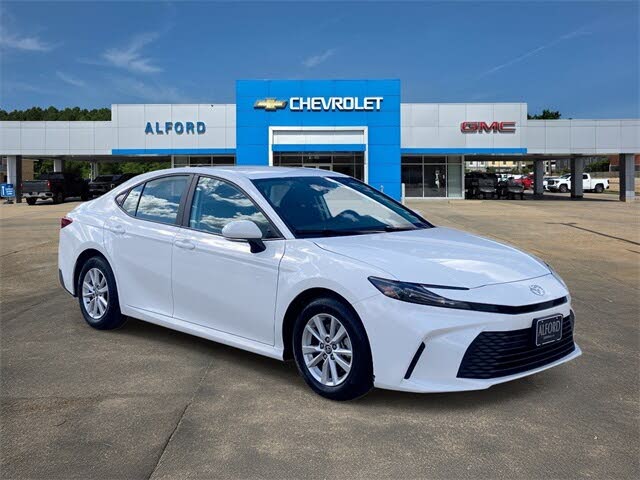 2025 Toyota Camry LE FWD