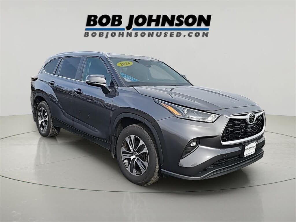 2024 Toyota Highlander LE AWD