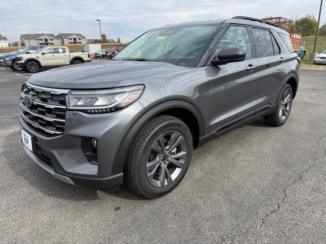 2026 Ford Explorer Active AWD