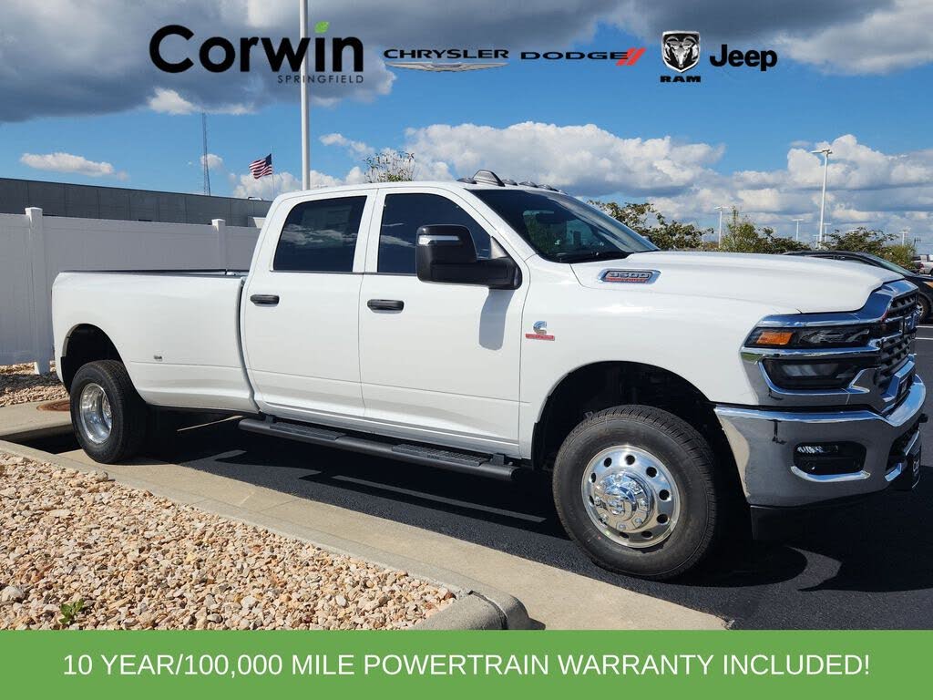2026 RAM 3500 Tradesman Crew Cab LB DRW 4WD