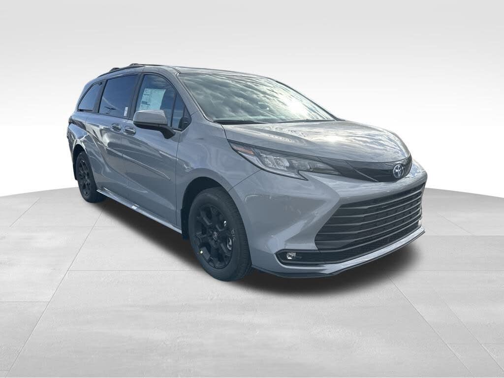 2025 Toyota Sienna Woodland Edition 7-Passenger AWD
