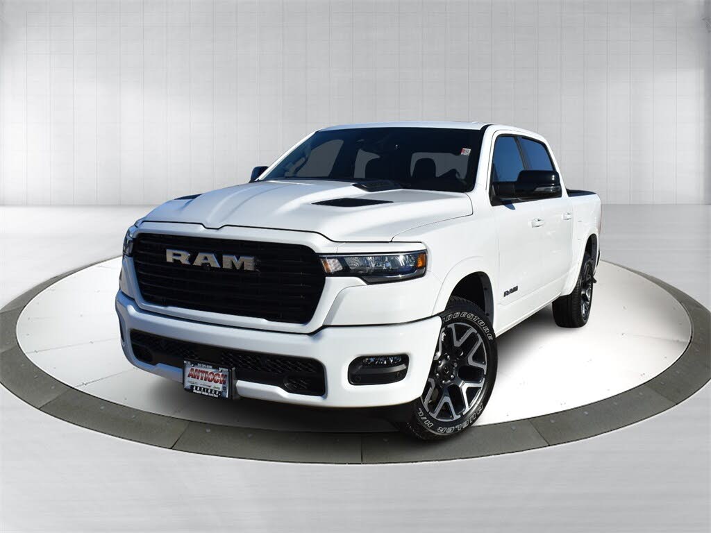 2026 RAM 1500 Laramie Crew Cab 4WD