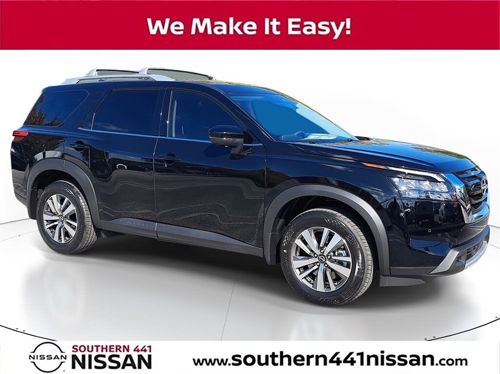 2025 Nissan Pathfinder SL FWD