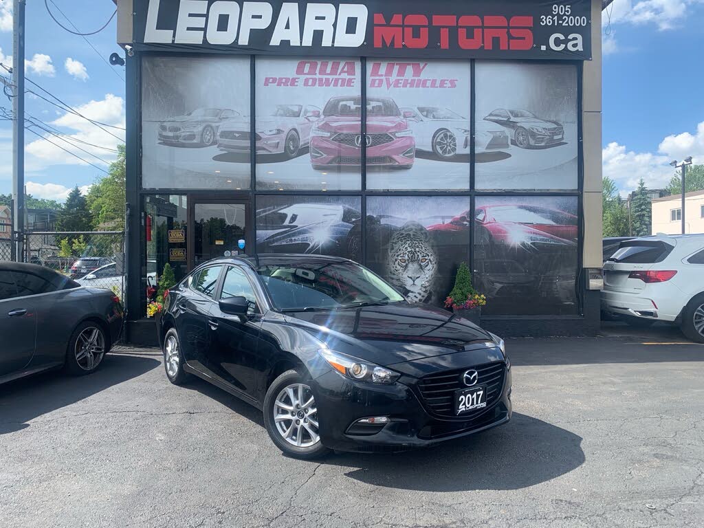 2017 Mazda MAZDA3 SE