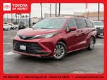 Toyota Sienna LE 8-Passenger FWD