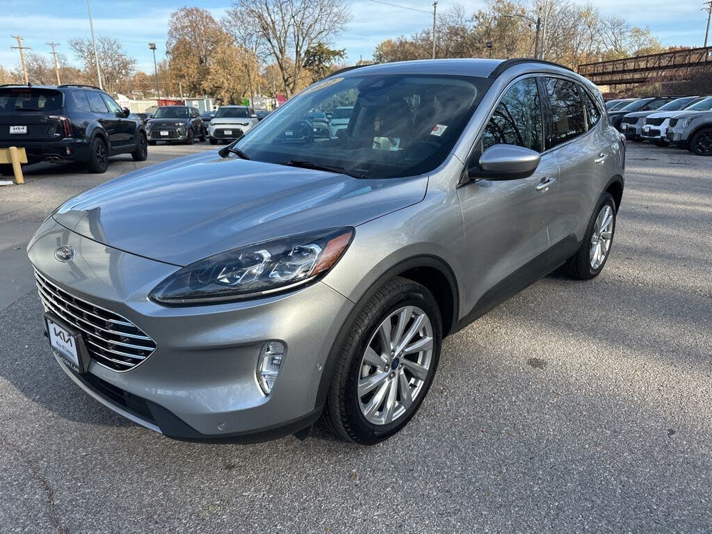 2022 Ford Escape Titanium AWD